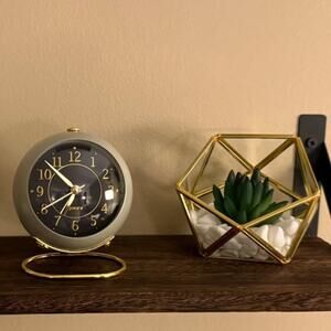 Metal Desk Clock Retro Bedroom Table Vintage Analog Alarm Clock Bedside Décor